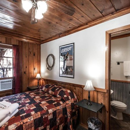 Apache Village Cabinette 11, Queen Bed, Midtown, Sleeps 2 Ruidoso Exteriér fotografie